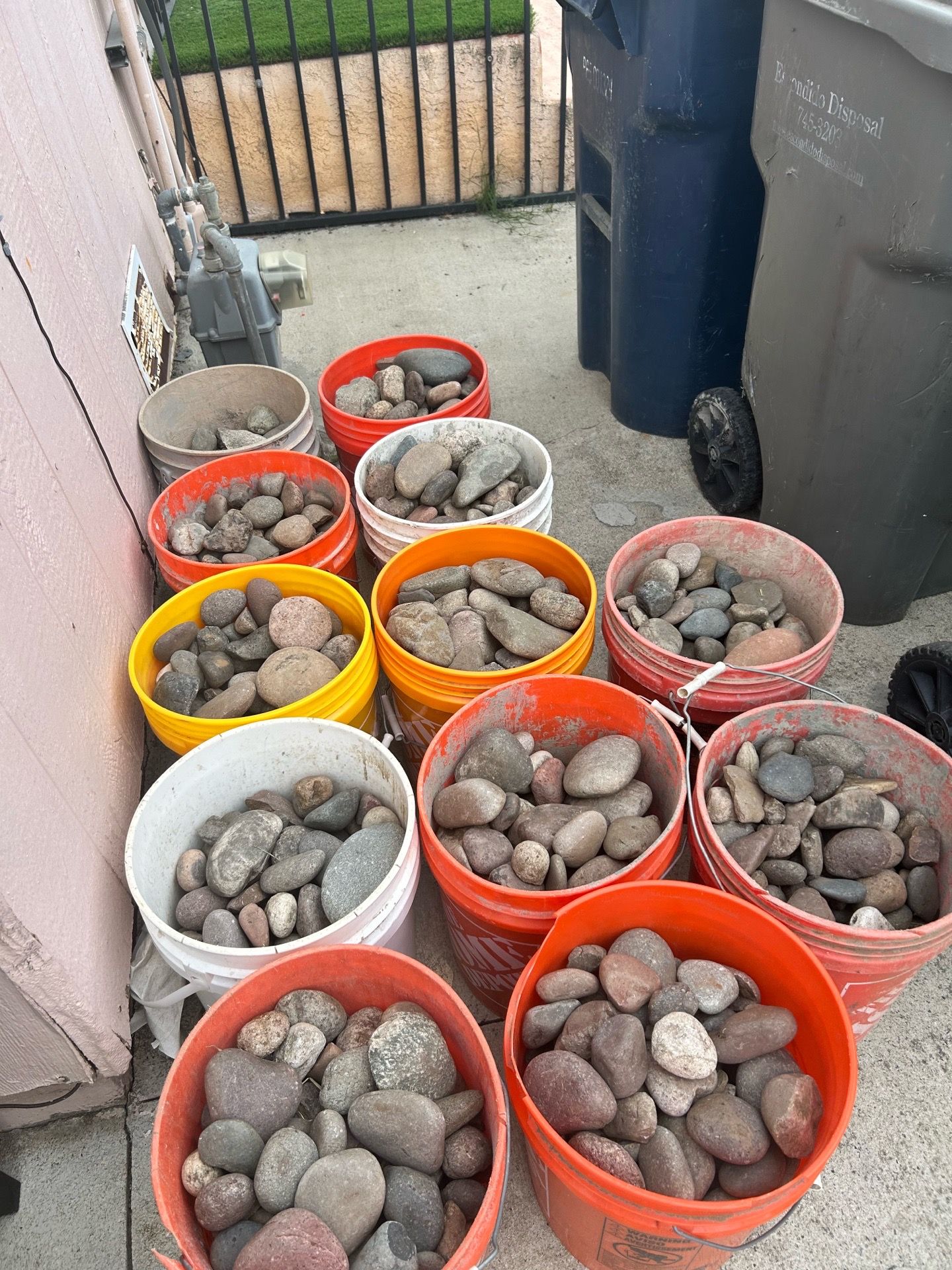 River Rocks for Sale – Landscaping Stones