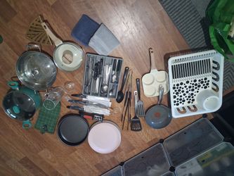 College student move in kitchen essentials