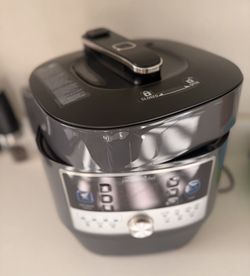 Pampered Chef Pressure Cooker – Gently Used