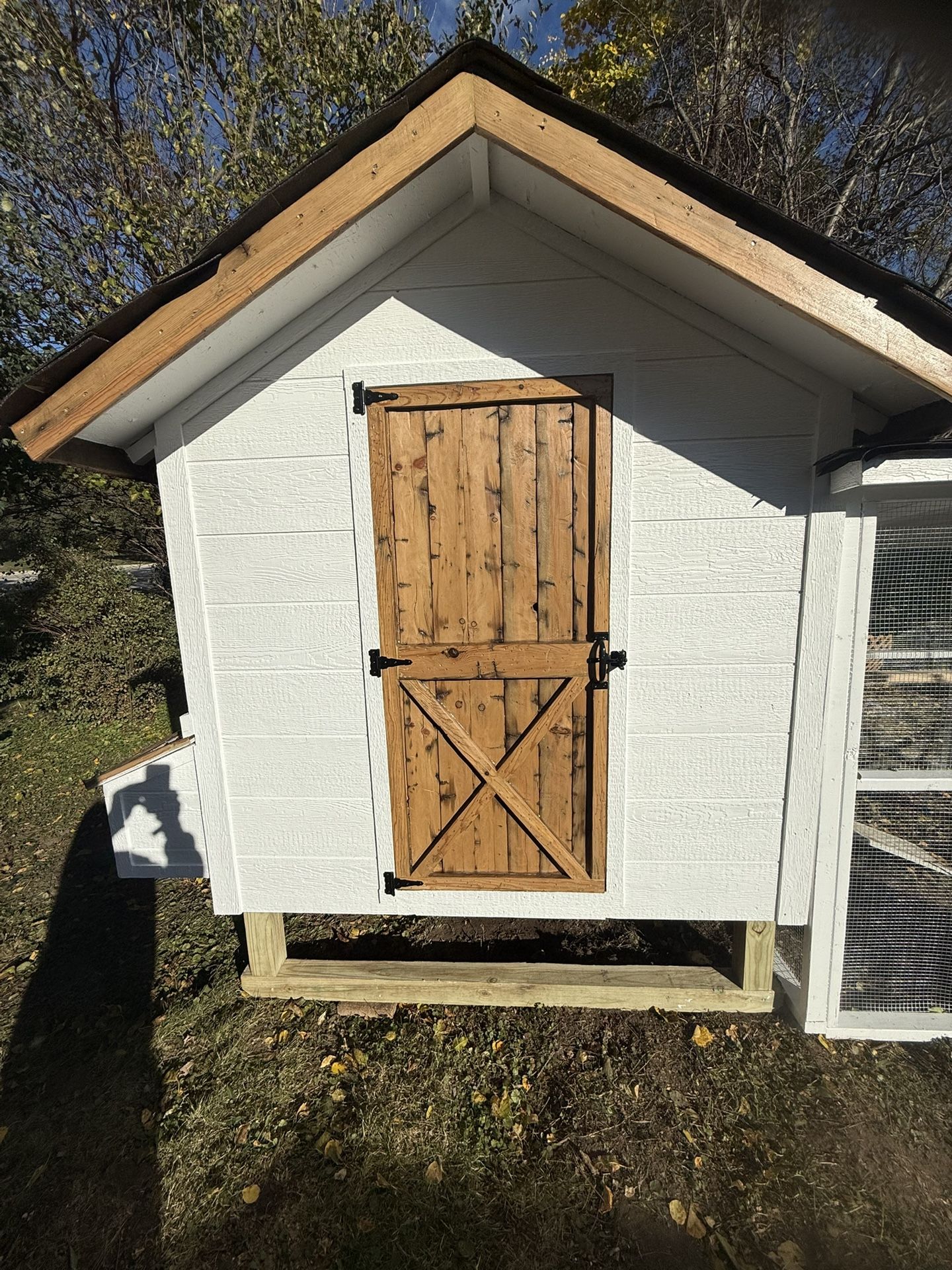 Custom Built 4x6 Gable Roof Checkin Coop & Run