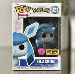 Glaceon Flocked Hot Topic Exclusive Pokemon Funko POP! #921