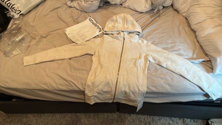 Lululemon Women Tan Scuba Sweater
