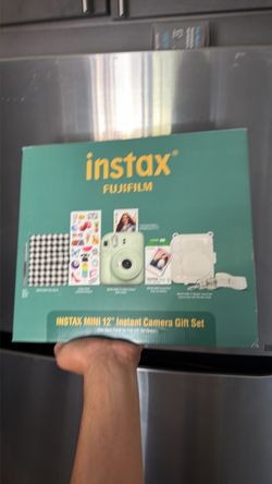Fujifilm Instax Mini 12 Instant Camera Gift Set Bundle - Mint Green NEW !