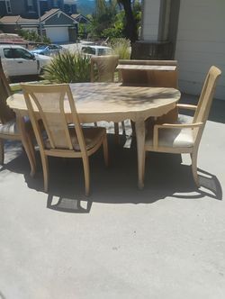 Dining Set/4 chairs