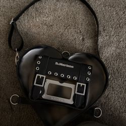Dr Martin Heart Shaped Purse 