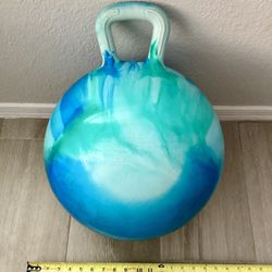 Toy Hopper Ball Clouds Hopping Toys for Kids 18 Inch Bouncy Ball with Handle Inflatable Bouncing Hoppity Hop Toys for Boys Girls Gifts