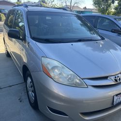 2008 Toyota Sienna
