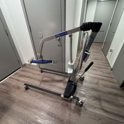 Invacare Reliant 450 Hoyer Lift