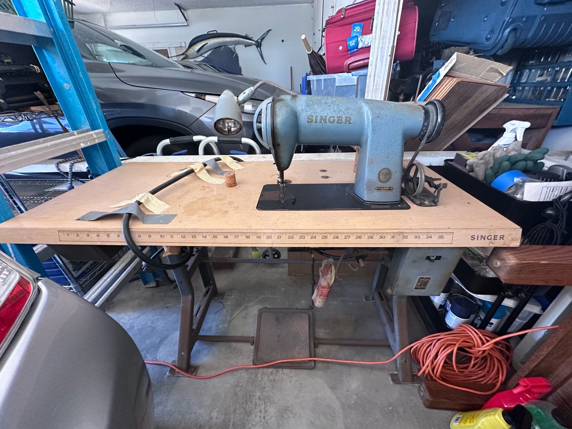 FREE Vintage SINGER Industrial Table Sewing Machine