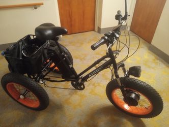 EV  tricycle.