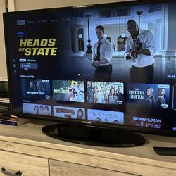 SAMSUNG SMART HUB TV 32 in