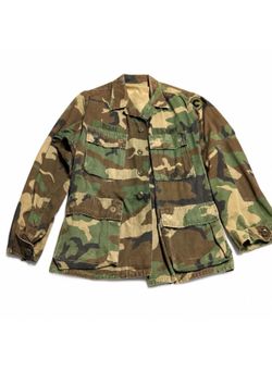 Vintage U.S. Army Woodland Camo Field Jacket Small Regular Military Coat