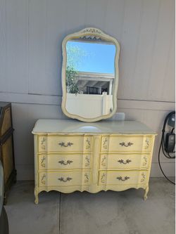 Beautiful Hand Painted Yellow Floral Vintage 70’s French Provincial 6-Drawer Lacquered Dresser & Mirror Set
