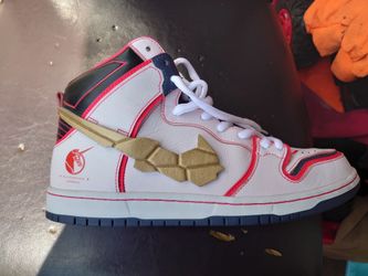 Nike dunk high SB gundam
