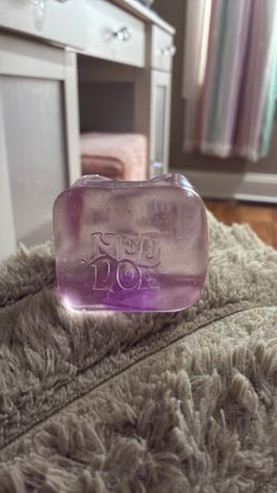 Purple IceCube Needoh