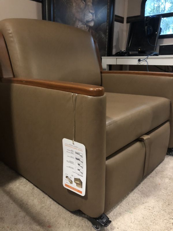 Pull out sleeper chair for Sale in Willis, TX - OfferUp