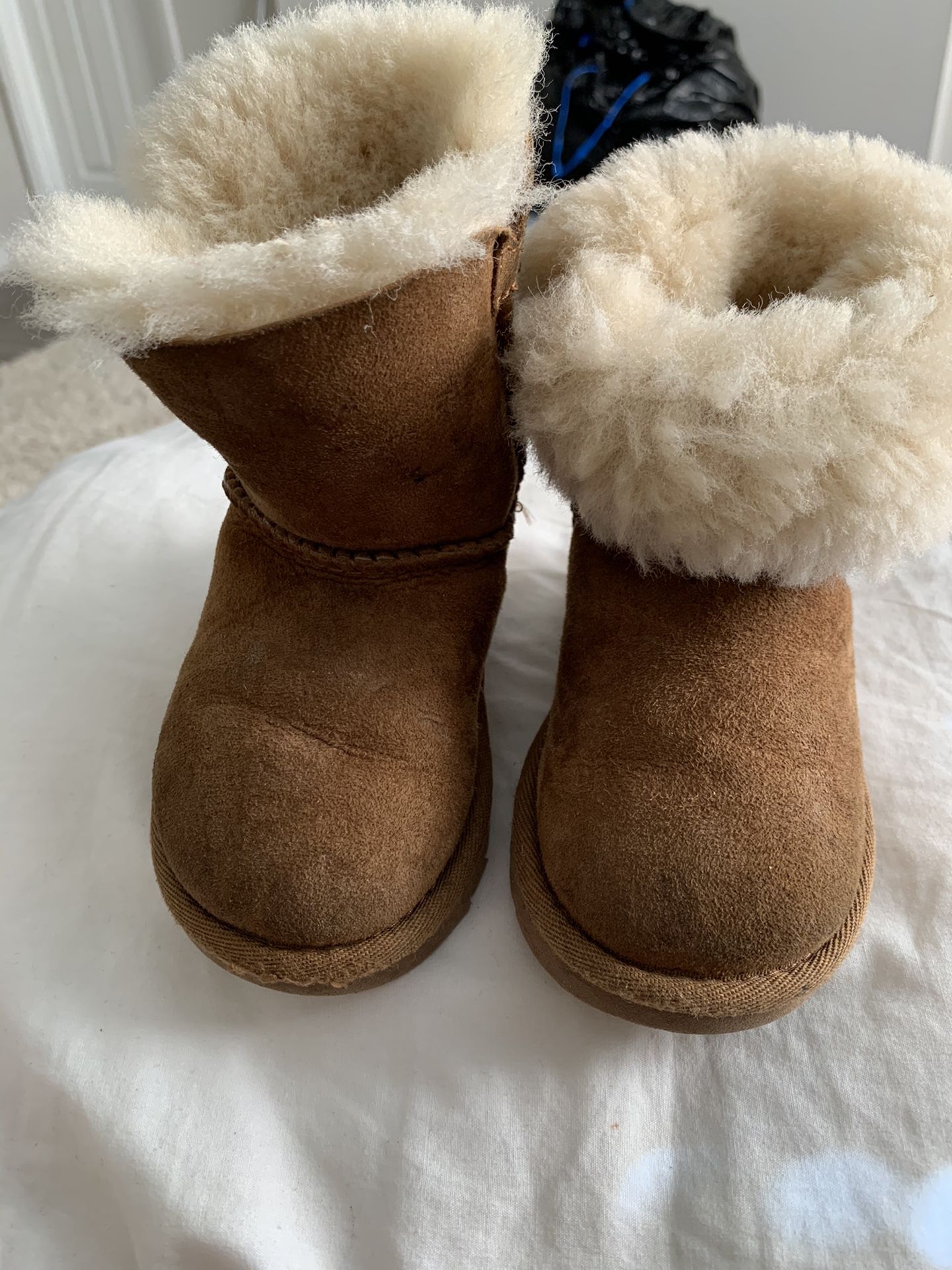 UGG Toddler Boots Size 7