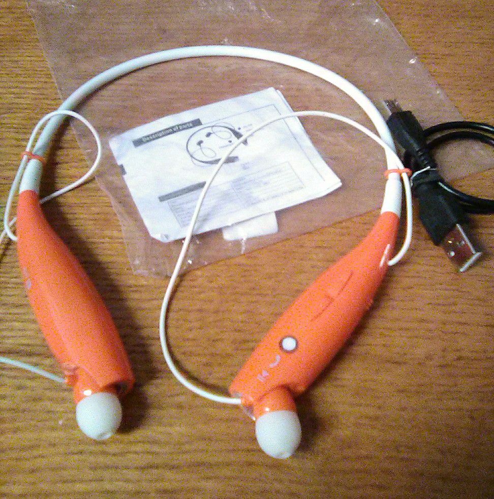 Wireless Bluetooth Headset -Brand New -USB Cord & Manual Included -Connects to ALL Android & iPhones