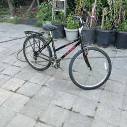 Trek 800 Sport 26 Inch Mountain Bike