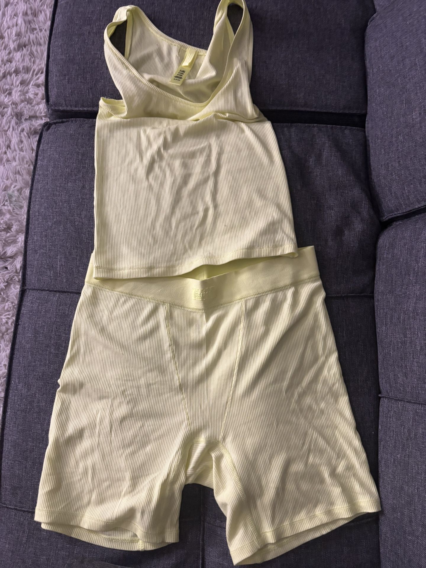 yellow skims size small