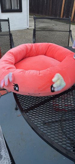 New Velvet Pink Is Small To Medium Bed For Pets