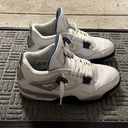 Air Jordan 4’s Men’s Size 10.5