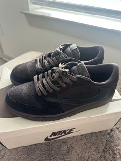 Velvet Brown Travis Scott’s Size 10