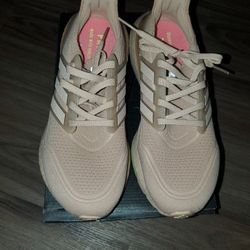 Adidas Ultraboost 21 Woman Size 8.5