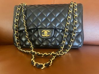 Classic Jumbo Chanel double flap