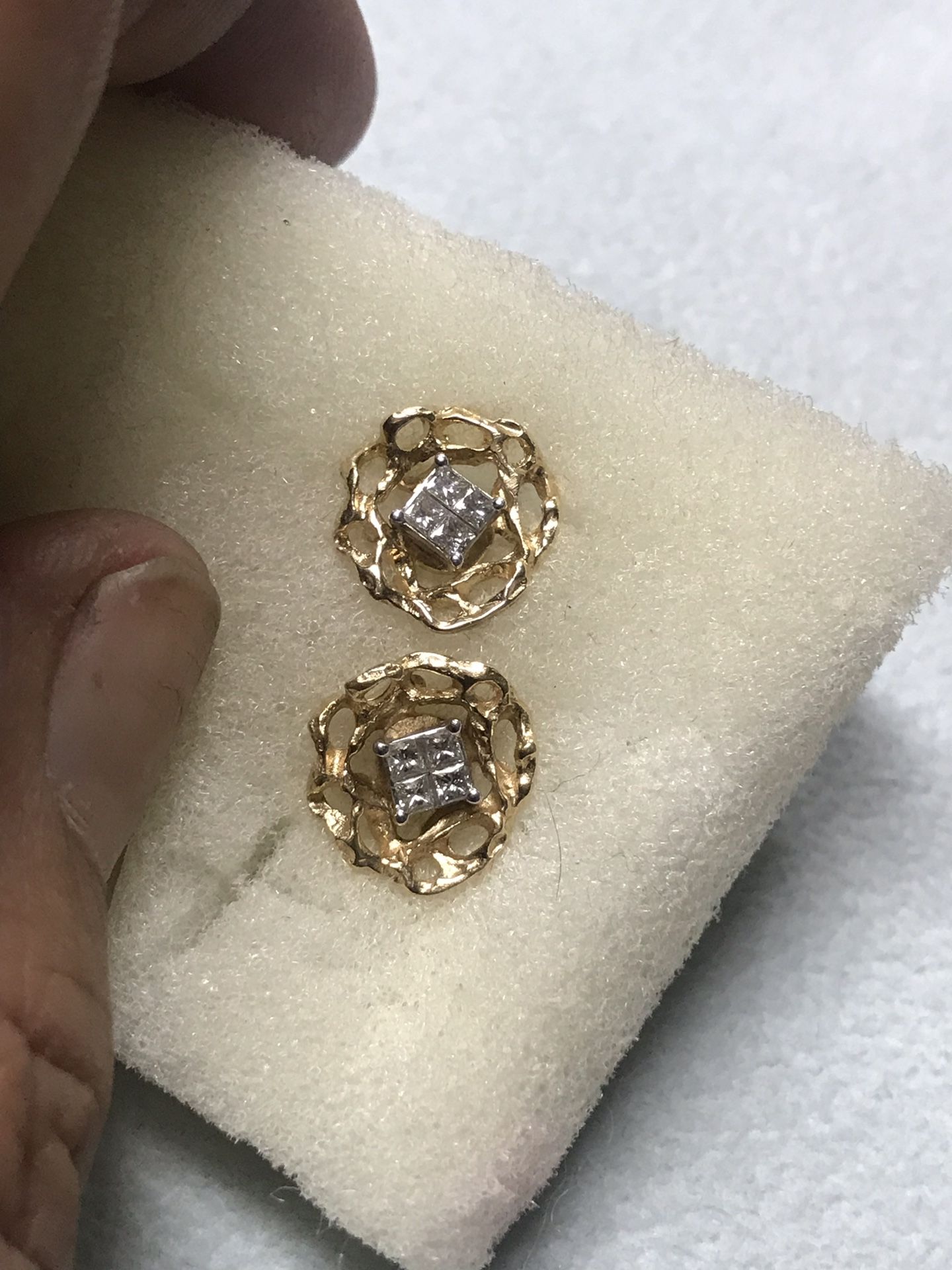 -14k diamond earring princess cut with earring enhancer