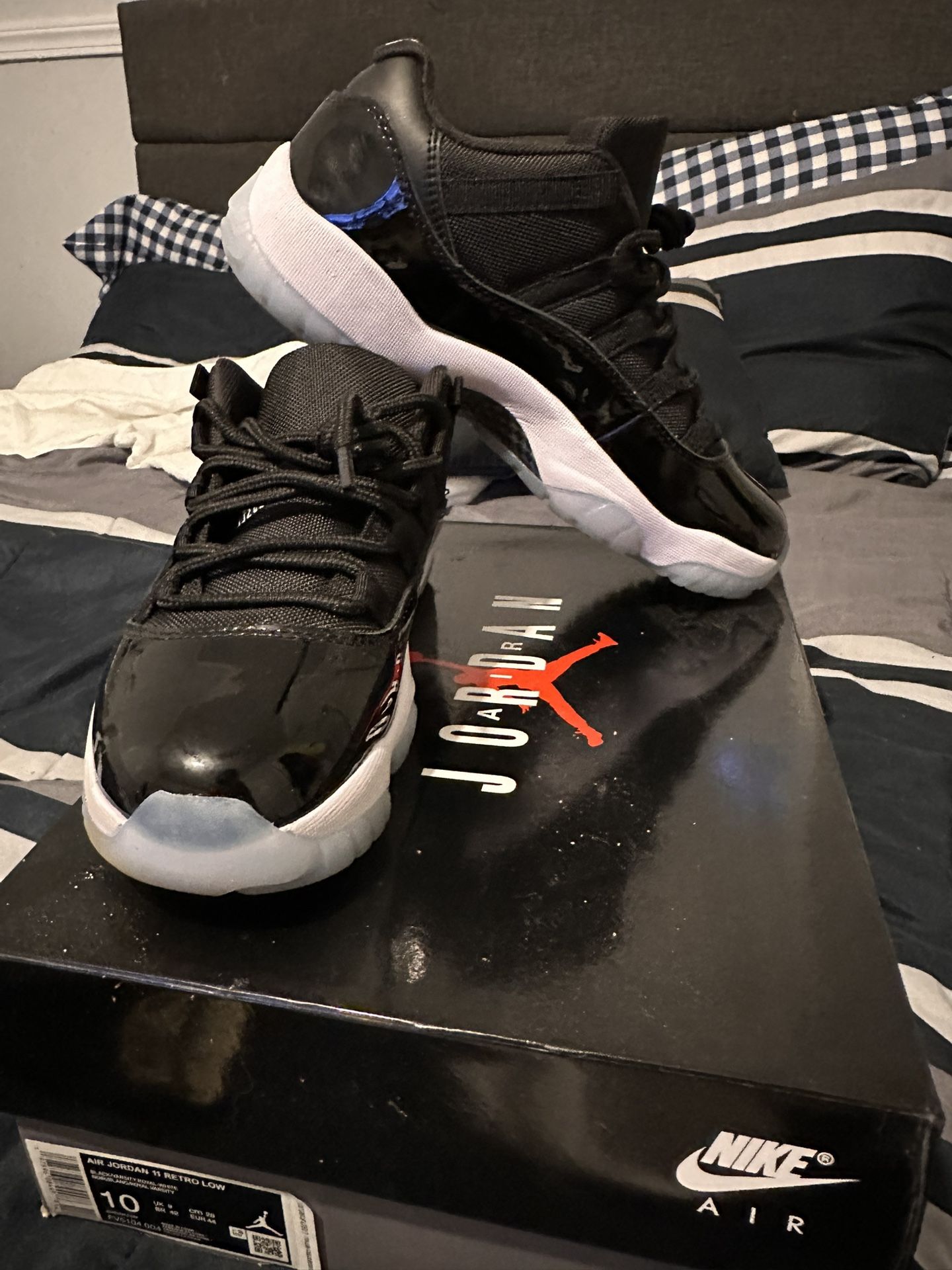 Jordan 11 Low “Space Jam”
