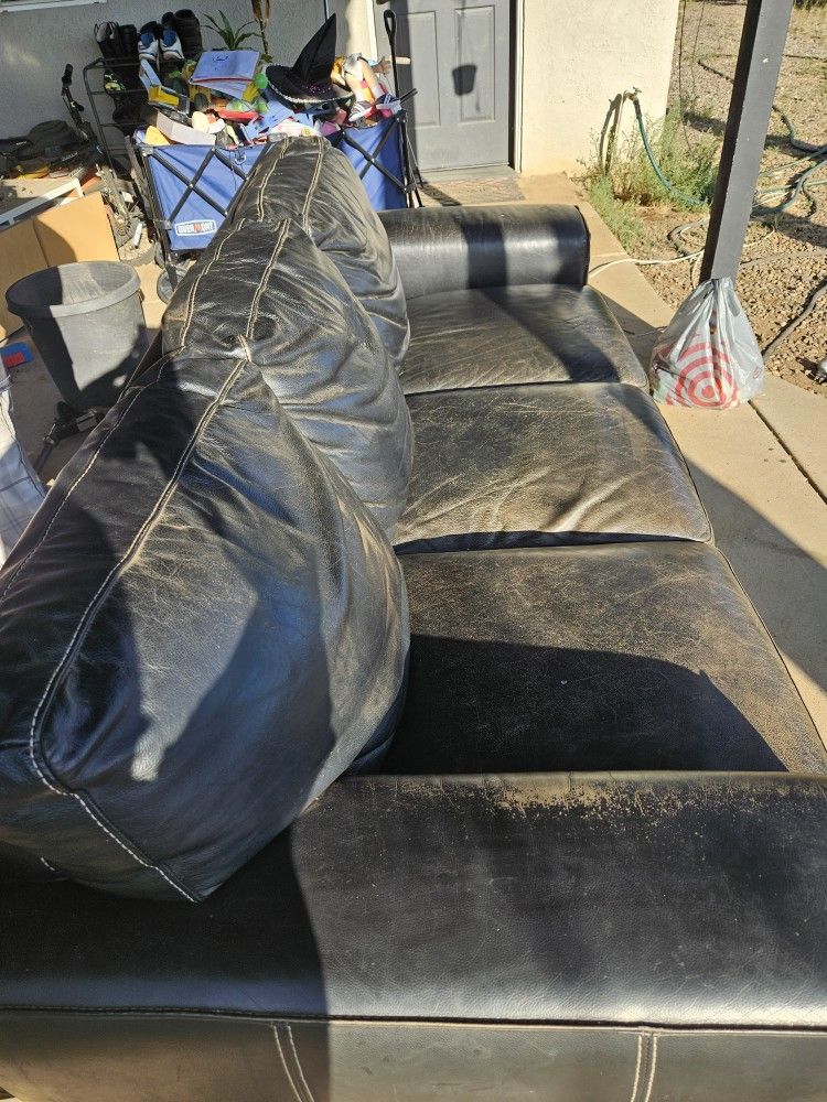 Sofa For Free