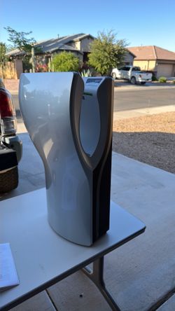 Hand dryer