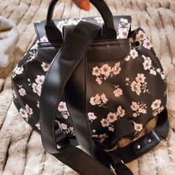 Mini Flower Backpack..barely Use