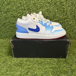 Jordan 1 Low SE University Blue Gradient