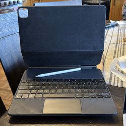 Apple Magic Keyboard & Pencil