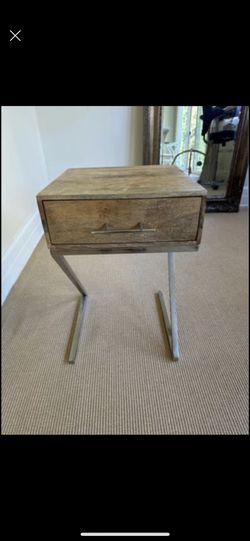 Cute Nightstand 16x16”