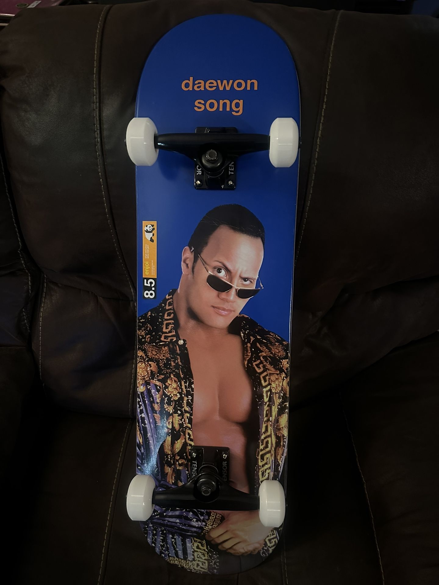 Skateboard Enjoi 8:5 Daewon Song $68 Complete