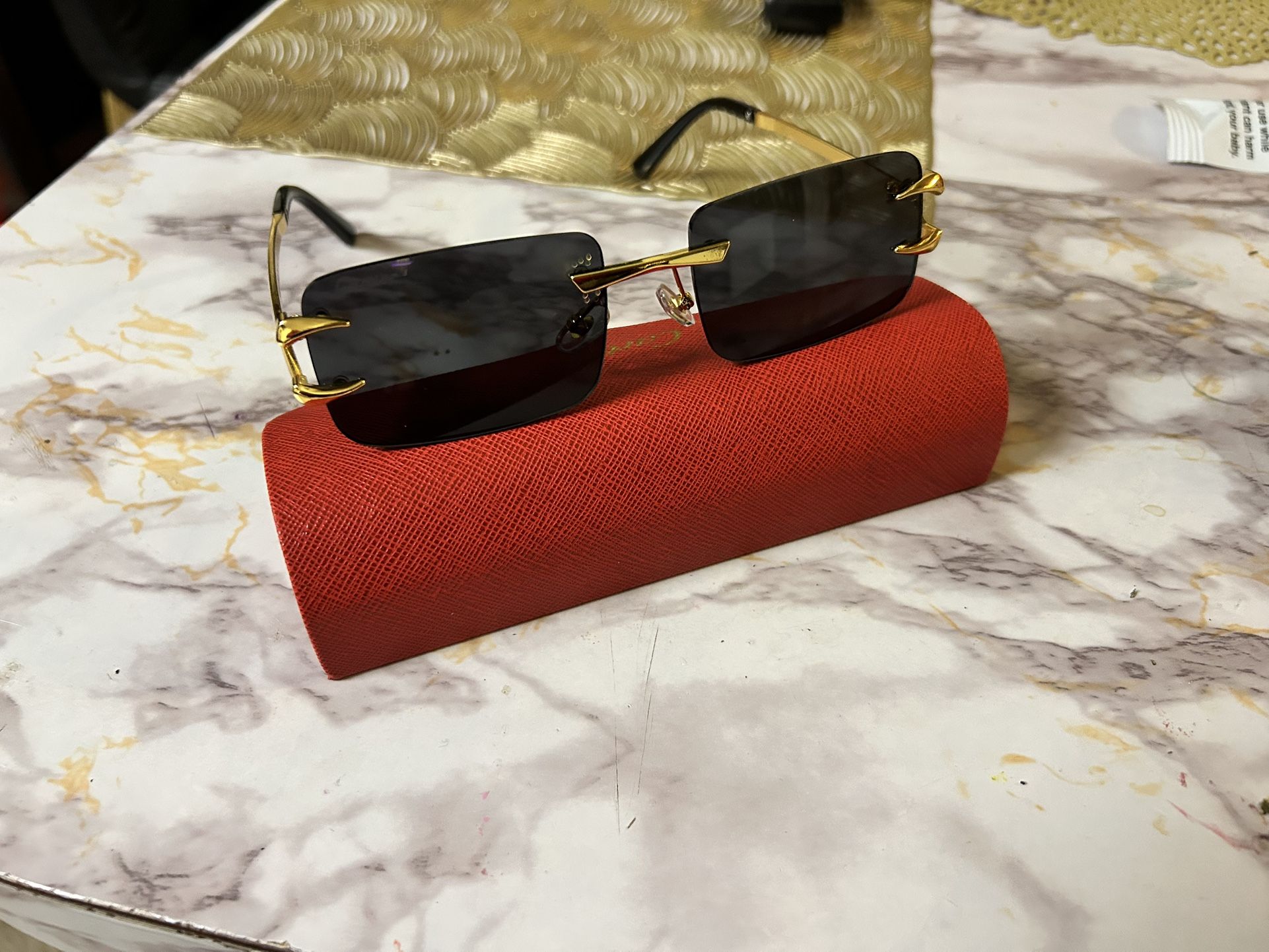 LUXURY RIMLESS SUNGLASSES