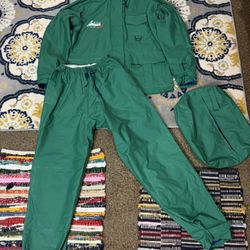 Men’s Rain Jacket and pants size M