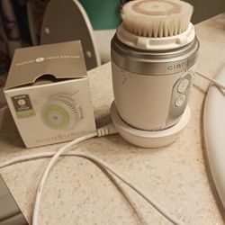 New Facial Scrubber W.new Attachment An Charger 8 Firm Look My Post Moving