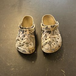 Kids Camo Crocs - Size 4(m) / 6(w)