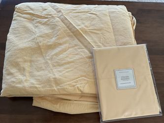 Designer Duvet Cover And Two Brand New Pillow Cases In Original Packaging