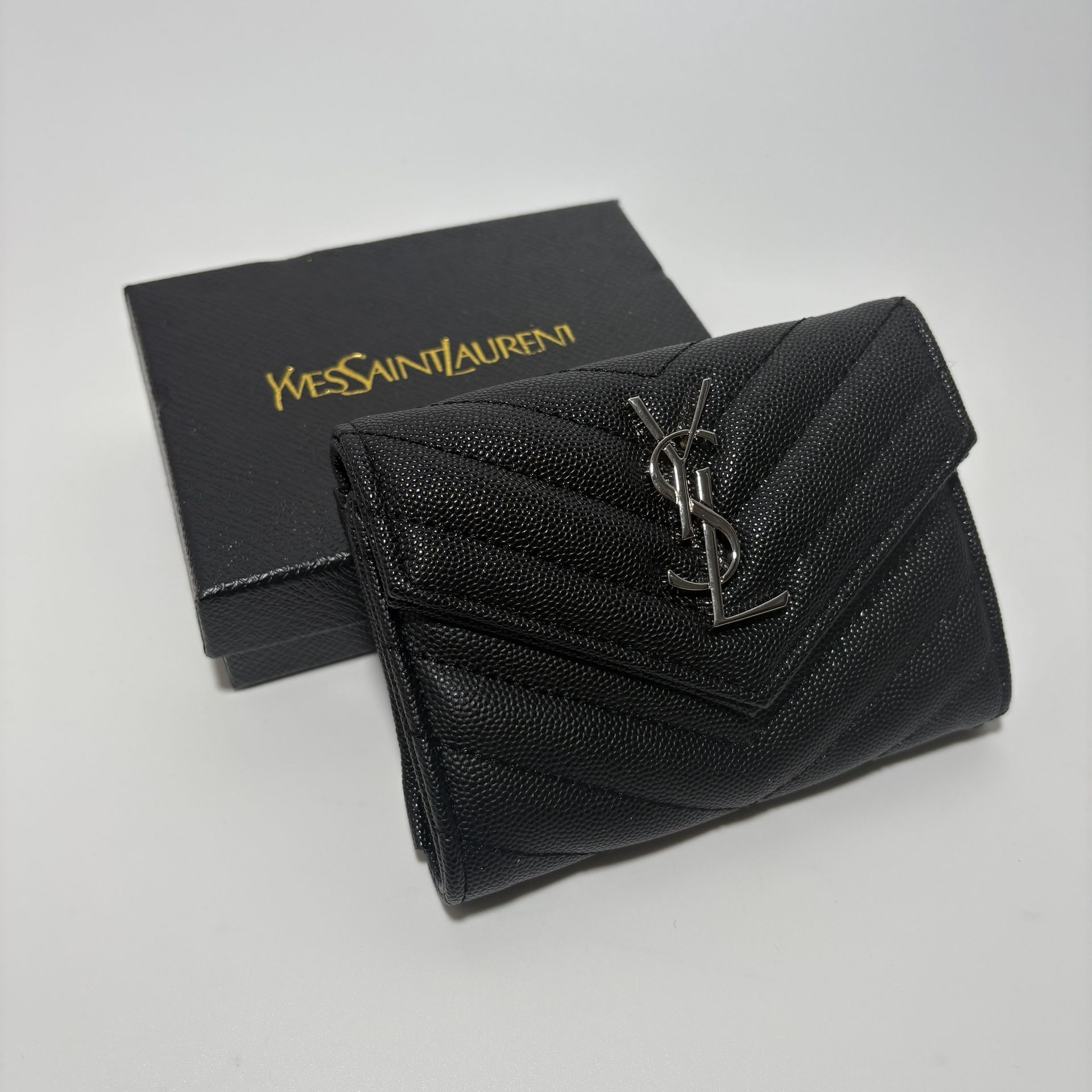 Designer Luxury Wallets Cardholders | Meet Or Ship Today