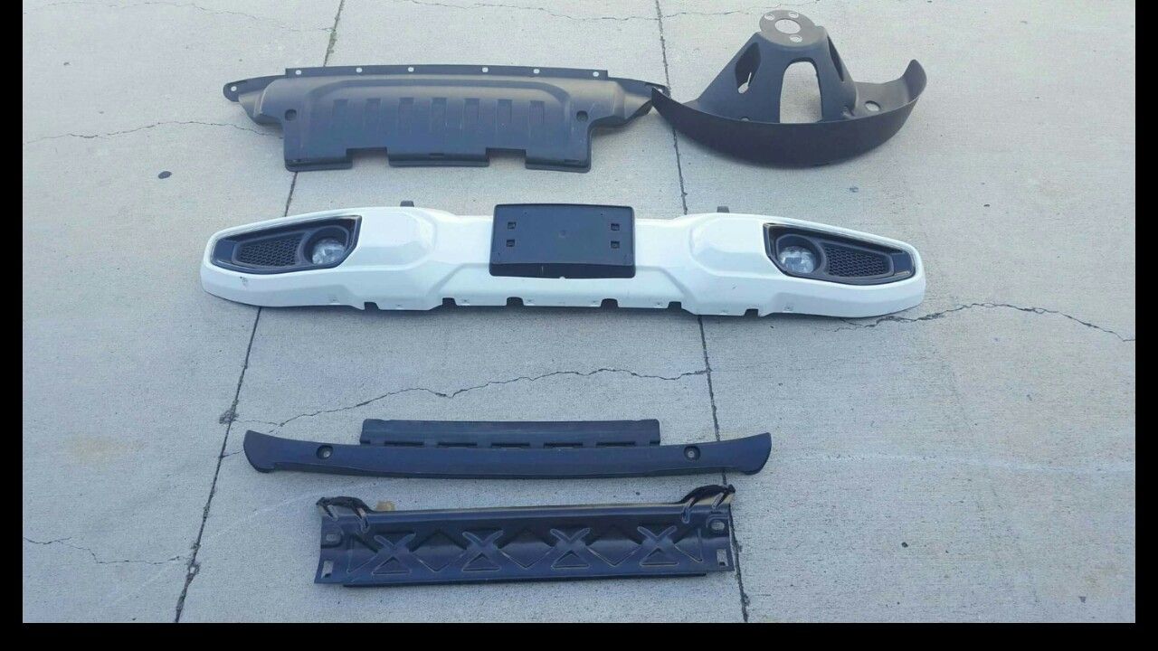 2022 Jeep Rubicon Bumper