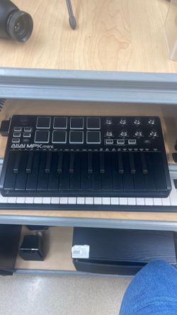 Akai mpk mini midi controller