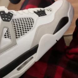 Jordan Retro 4 