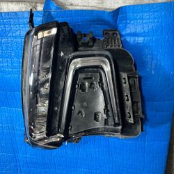 2021 2022 2023 2024 Chevrolet Tahoe Suburban Headlight Right Passenger OEM LED Lamp