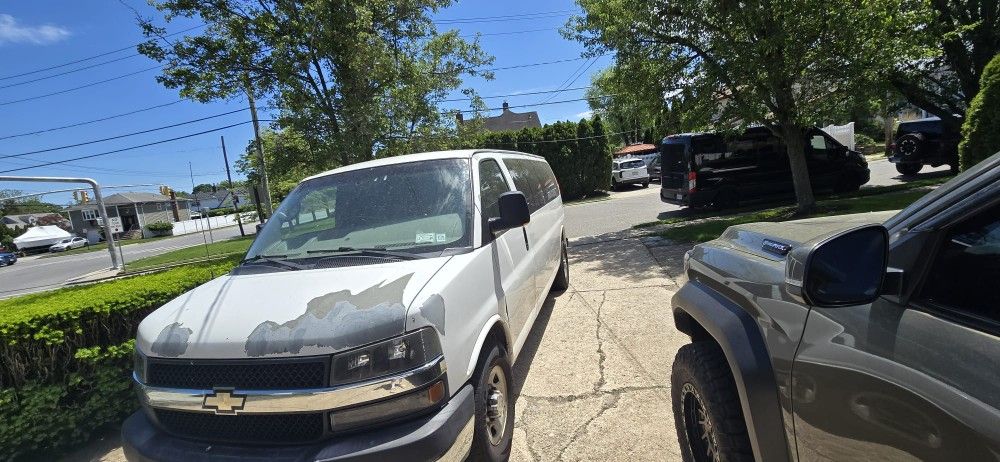 2011 Chevrolet Suburban Express