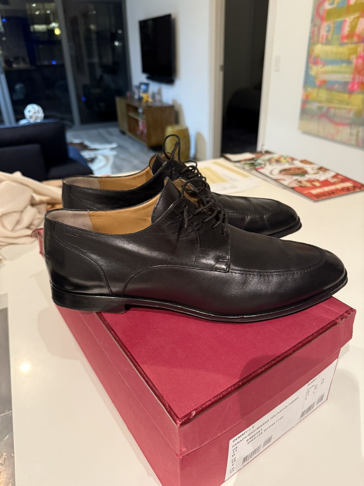 Authentic Bally Men display picture 1